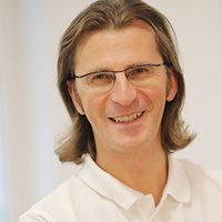 Prof. Robert Gürkov