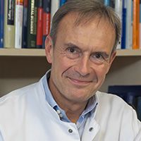 Univ.-Prof. Dr. Eike Sebastian Debus