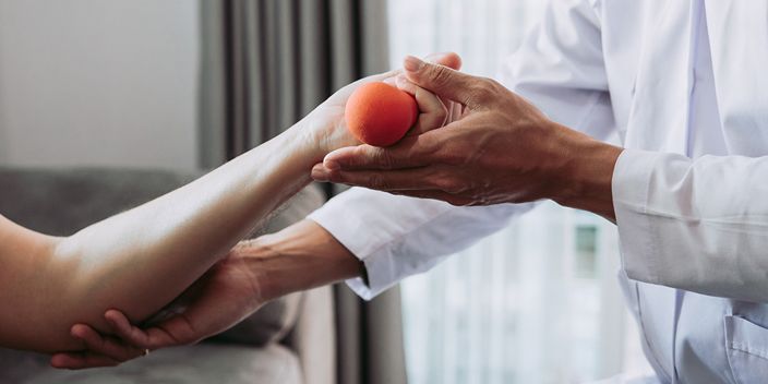 Herausfordernde Fälle der Botulinumtoxin-Behandlung bei Bewegungsstörungen – klinische Analyse, anatomische Überlegungen und Differenzialdiagnostik